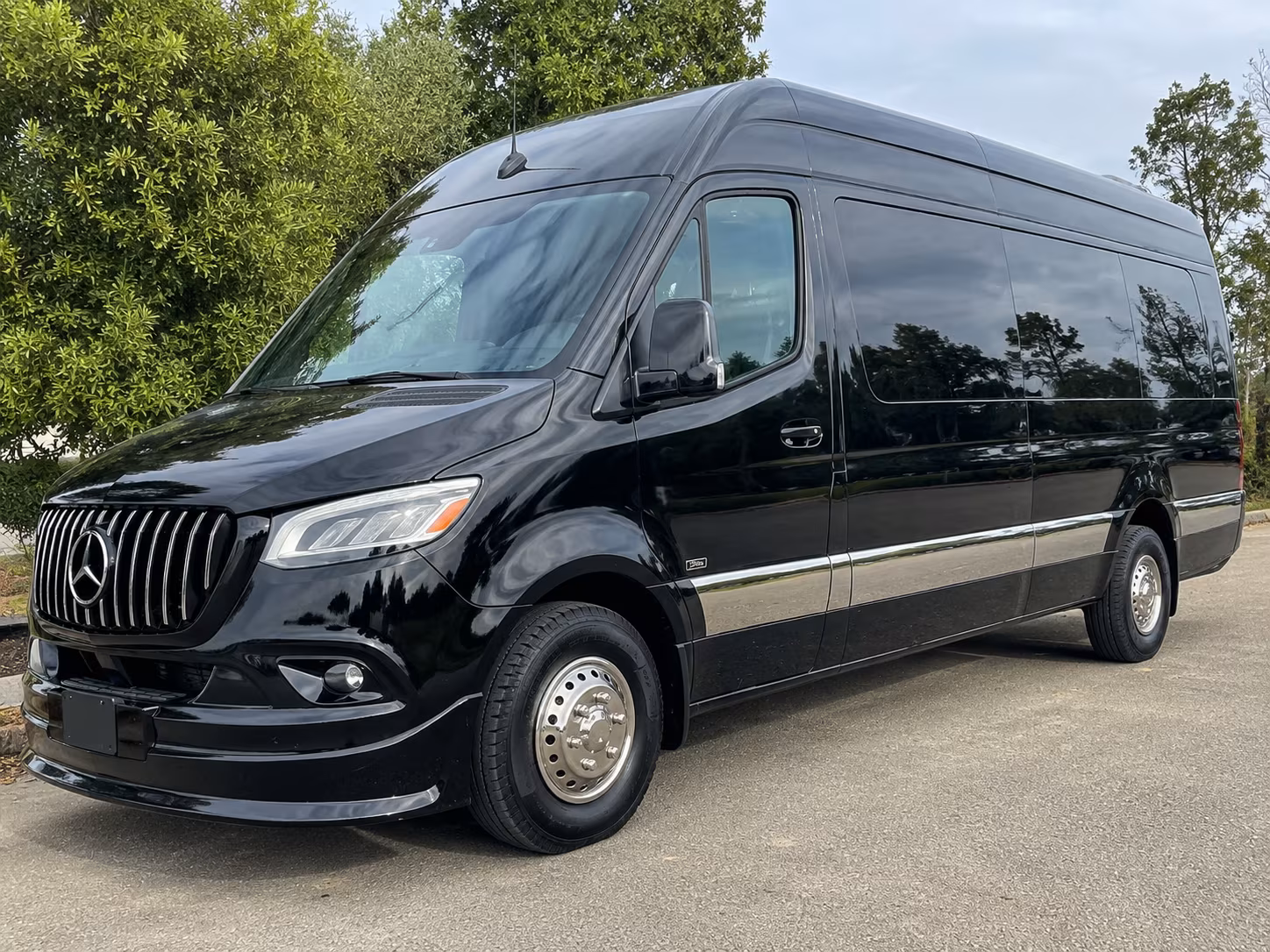 18 passenger sprinter van