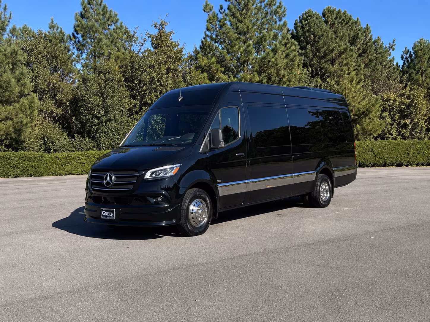 find the perfect transportation for your next airport transfer 1