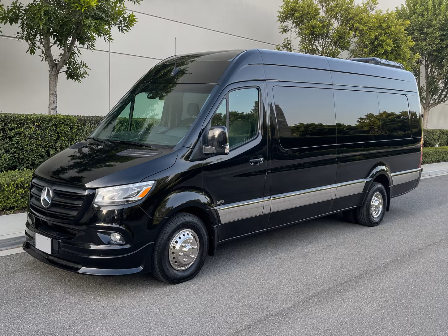 midland 20 passenger sprinter van